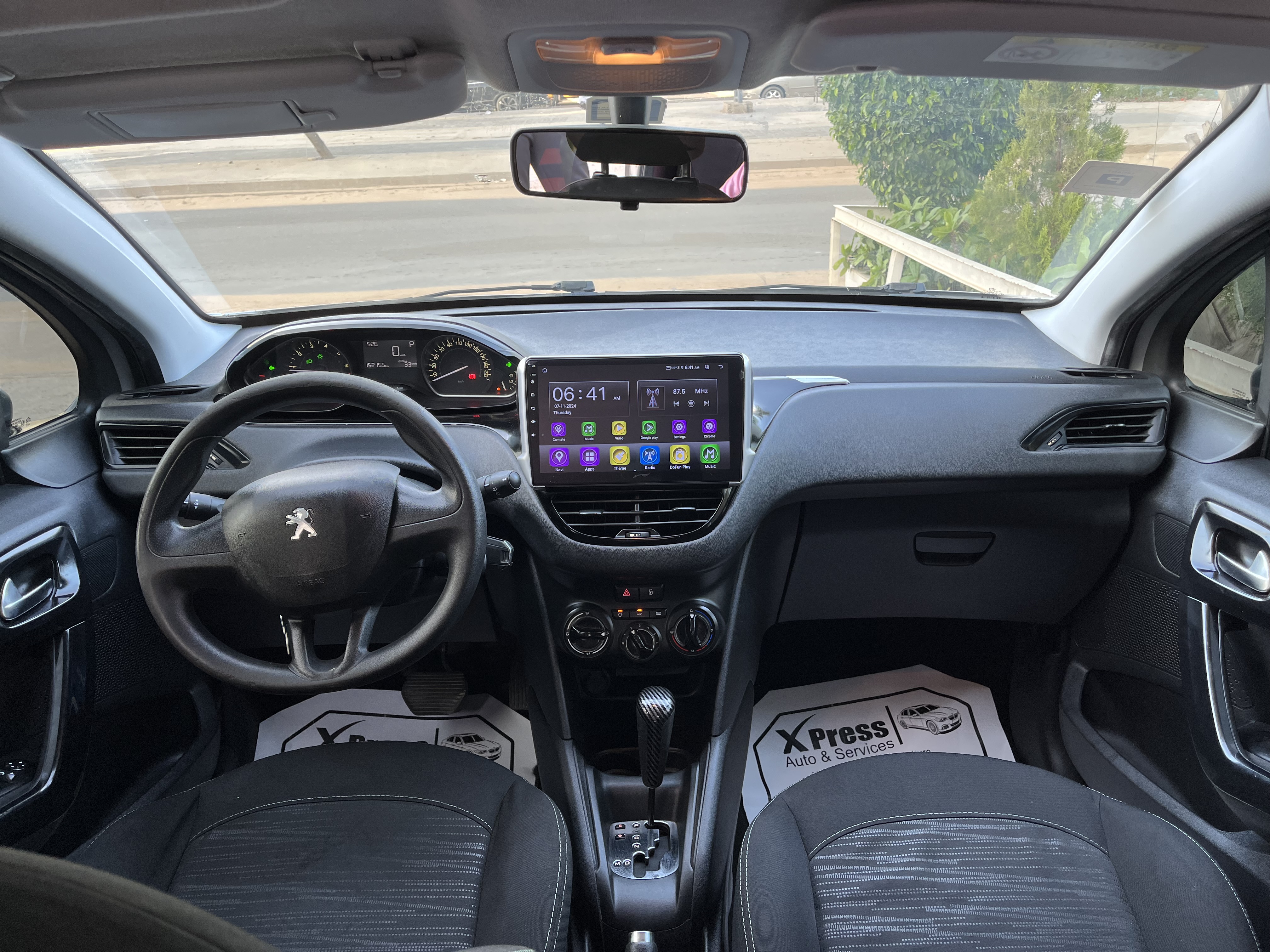 Peugeot 208 2016